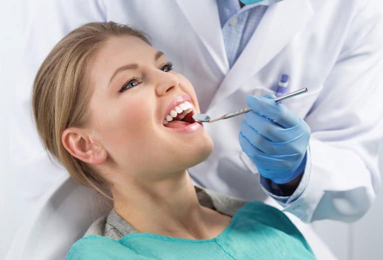 initial consultation min 5 Hollywood Smile