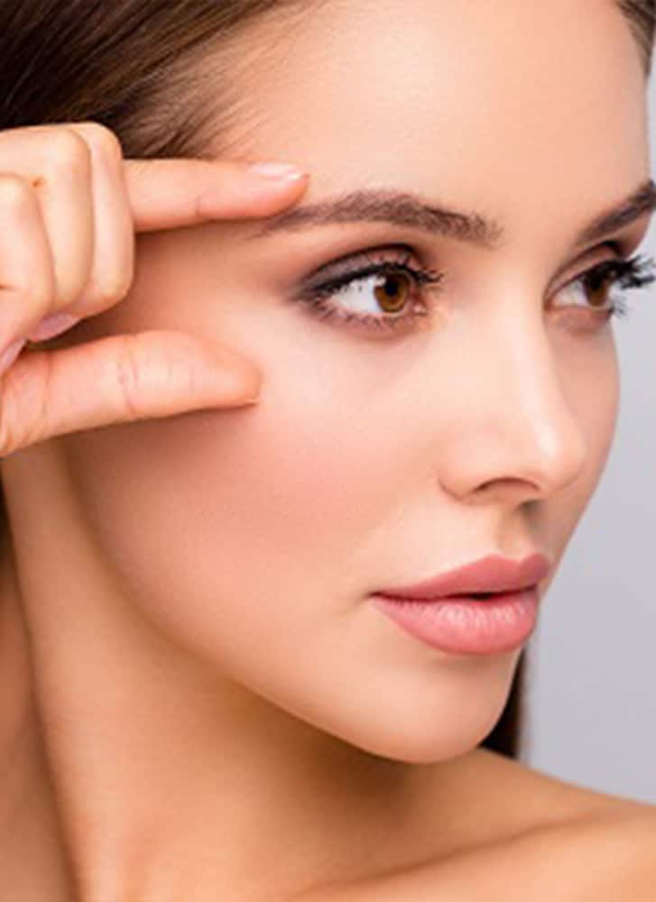 https://essencaclinic.com/wp-content/uploads/2024/12/Eyelid-Surgery2.jpg