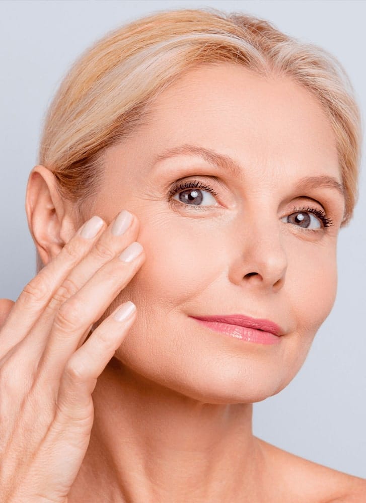 https://essencaclinic.com/wp-content/uploads/2024/12/Face-Lift-Surgery2-min.jpg